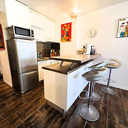 703 Grand T2 Pers Port Ambonne 1eme Etage Agde